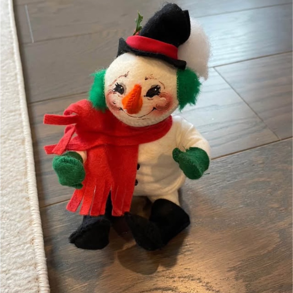1996 vintage Annalee Snowman with Red Scarf